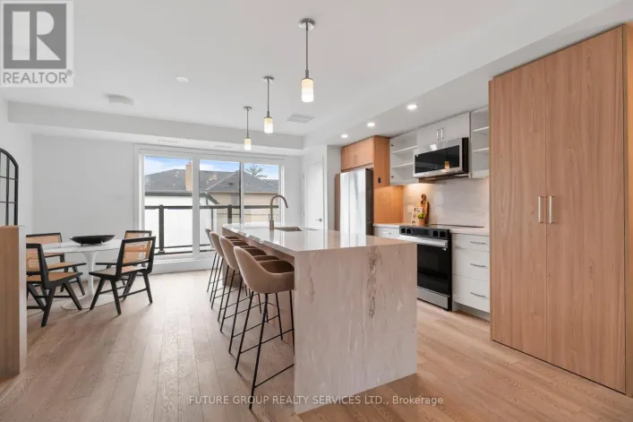 UNIT 4 - 34 POPLAR AVENUE, Toronto