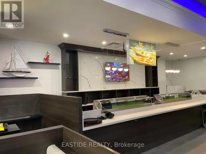 UNIT 4 - 72 STEELES AVENUE W, Vaughan