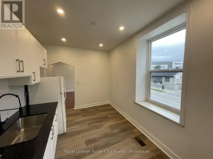 UNIT 5 - 21 GORDON STREET, Guelph