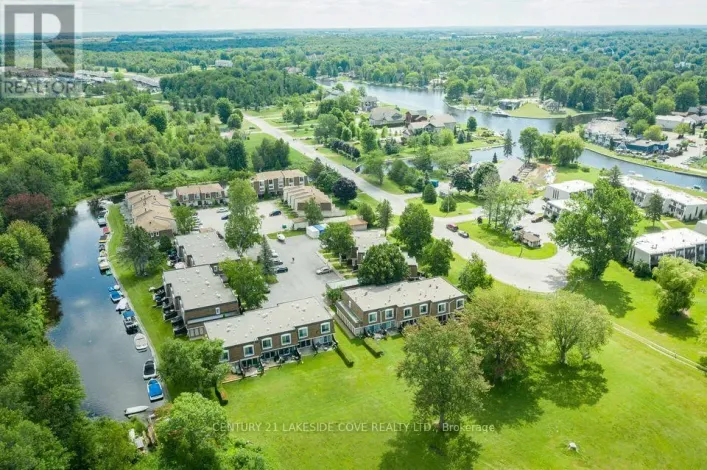 UNIT 5 - 4 PARADISE BOULEVARD, Ramara