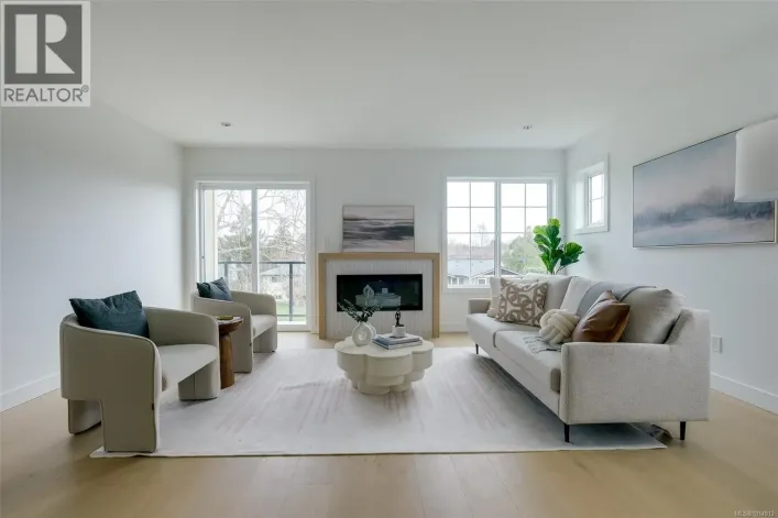 Unit 7 3907 Cedar Hill Rd, Saanich