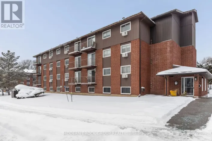 UNIT #8 - 6 CHARLOTTE PLACE, Brockville