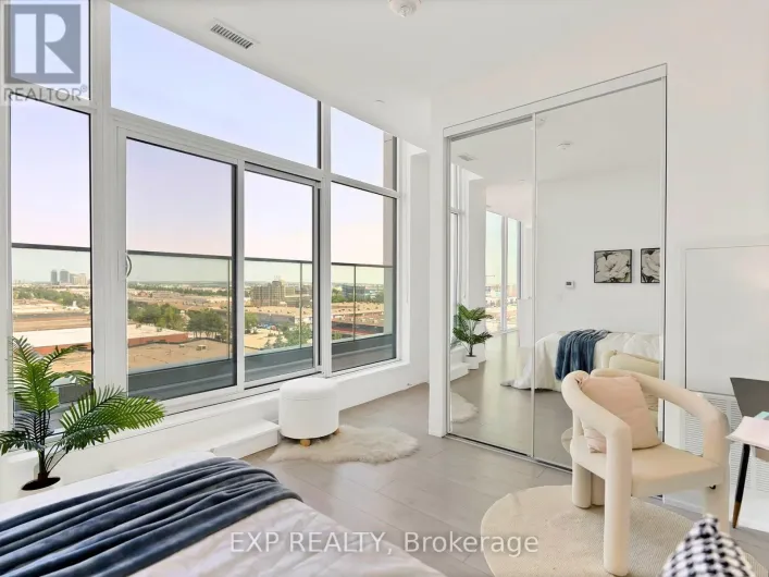 UNIT 811 - 950 PORTAGE PARKWAY, Vaughan