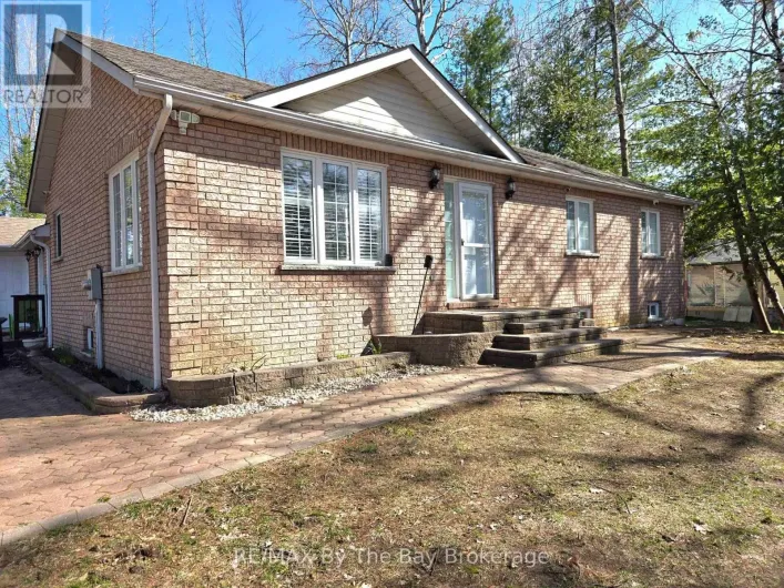 UNIT A - 31 FOREST AVENUE, Wasaga Beach