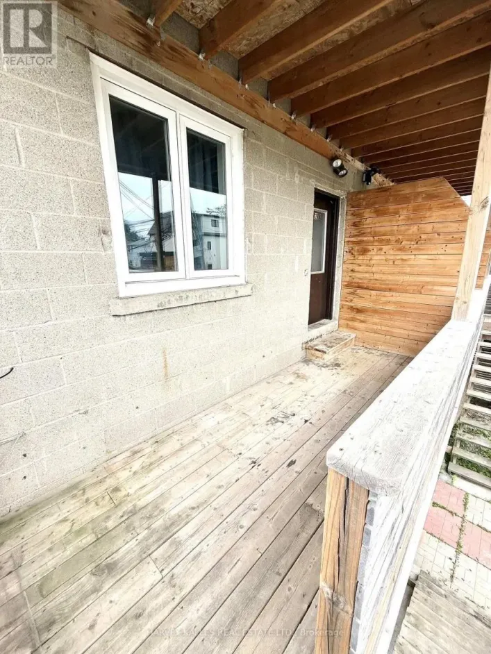 UNIT B - 427 VAUGHAN ROAD, Toronto