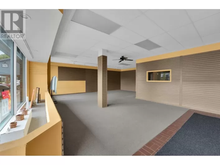 Unit B 5651 COWRIE STREET, Sechelt