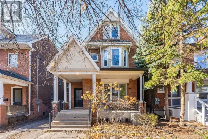 UNIT #B - 672 HURON STREET, Toronto