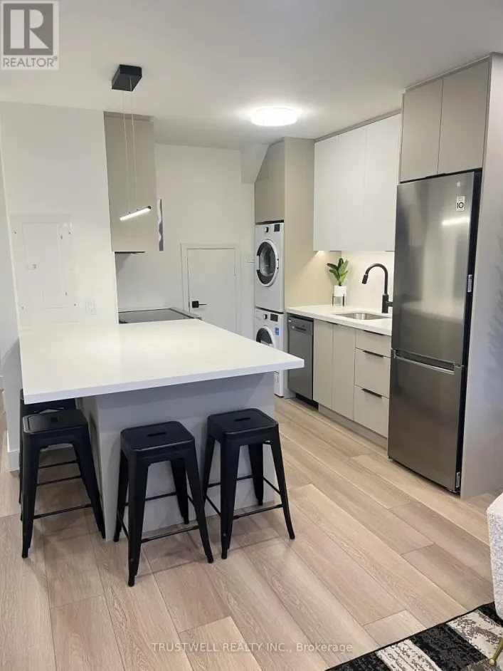 UNIT B - 909 MILLWOOD ROAD, Toronto