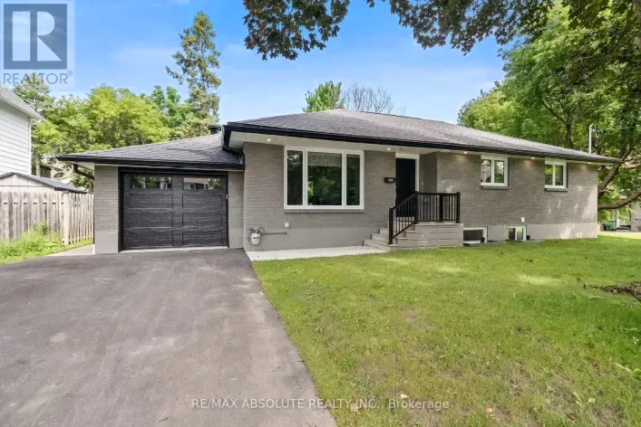 UNIT B (BASEMENT) - 403 PLEASANT PARK ROAD, Ottawa