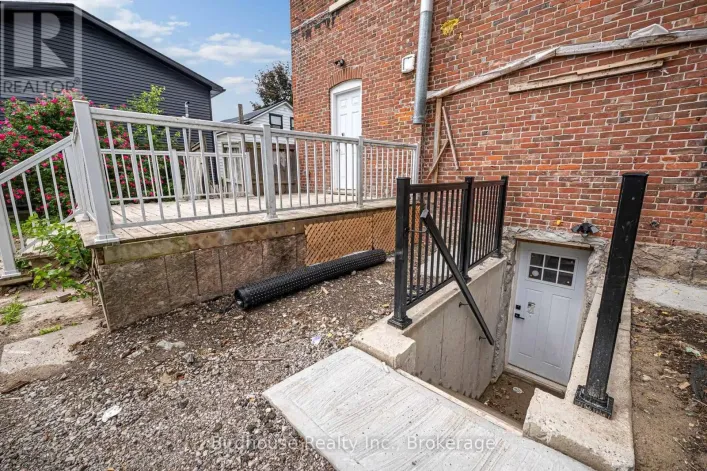 UNIT#B - 108 LINDSAY STREET S, Kawartha Lakes
