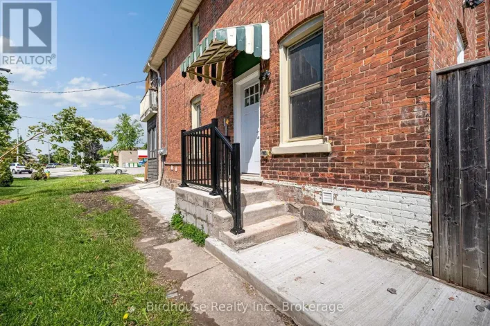 UNIT#C - 108 LINDSAY STREET S, Kawartha Lakes