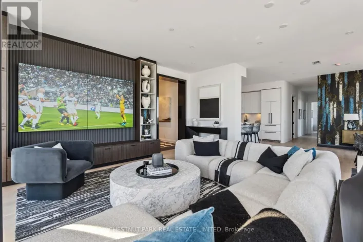 UPH01 - 33 FREDERICK TODD WAY, Toronto