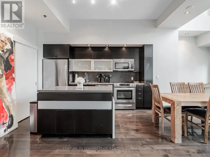 UPH04 - 21 NELSON STREET, Toronto