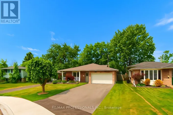 UPPER - 100 LARCHWOOD CIRCLE, Welland
