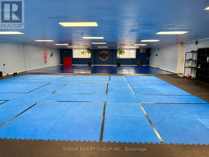 UPPER - 1010 DUNDAS STREET, London East