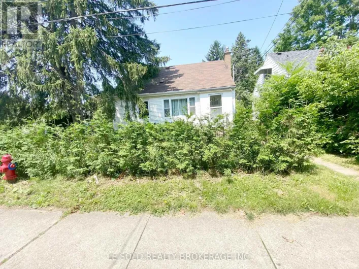 UPPER - 112 LELAND STREET, Hamilton