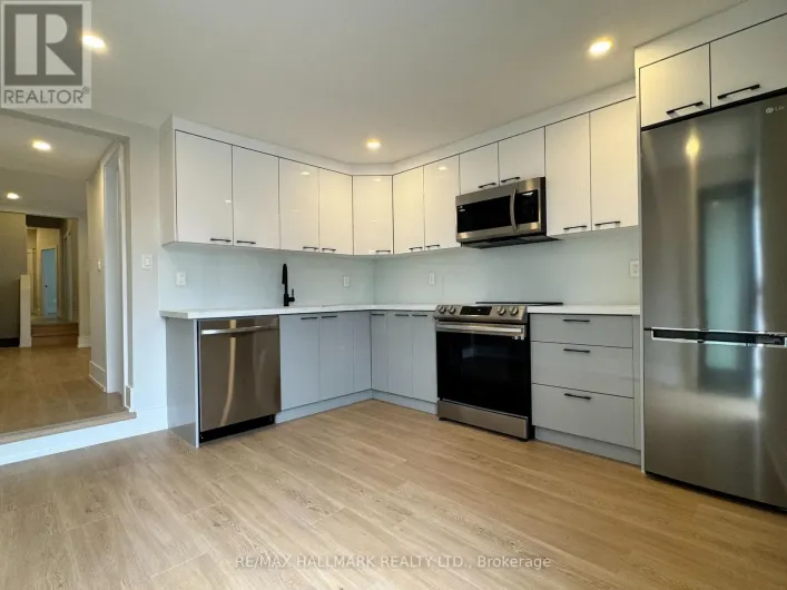 UPPER - 116 BELLEVUE AVENUE, Toronto