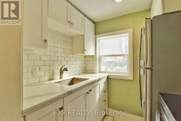 UPPER - 1243 LANGMUIR AVENUE, London East