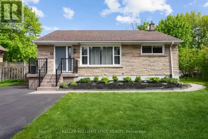 UPPER - 13 BEAUCOURT PLACE, Hamilton