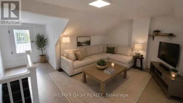 UPPER - 13 HOCKEN AVENUE, Toronto