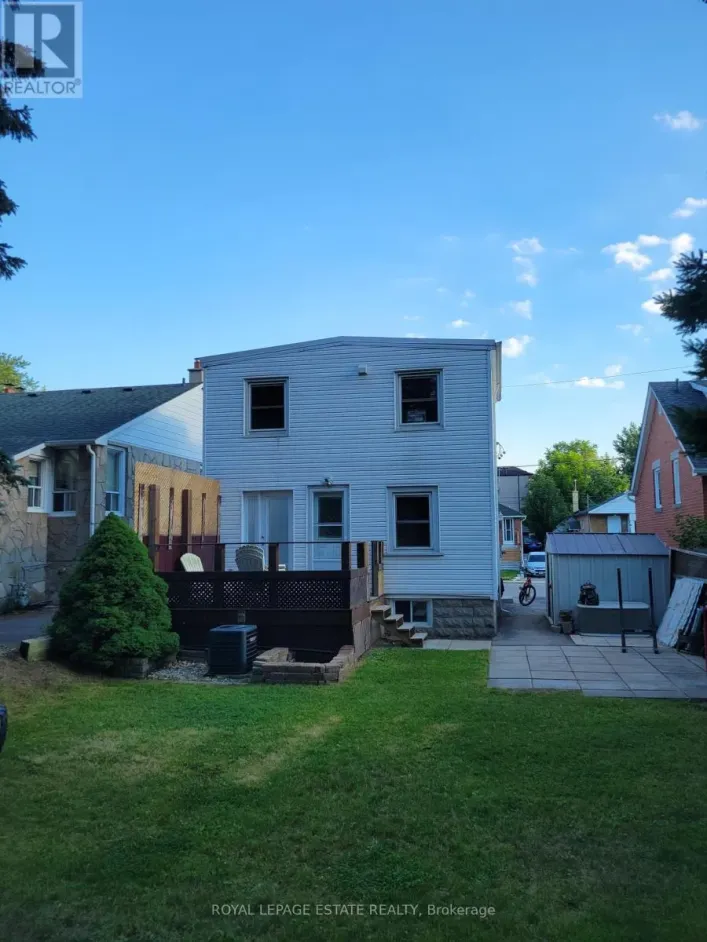 UPPER - 13 PINEGROVE AVENUE, Toronto