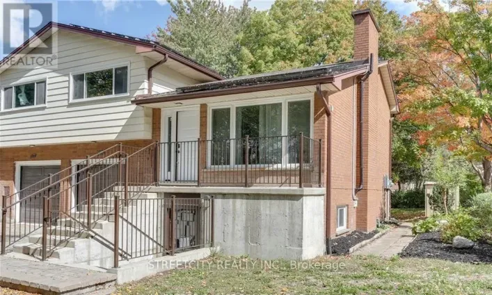 UPPER - 1337 VICTORIA DRIVE, London East