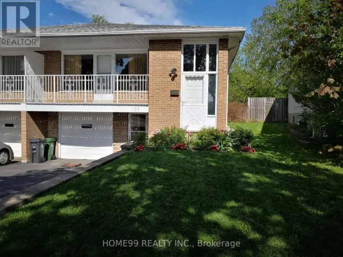 UPPER - 137 PINEWAY BOULEVARD, Toronto