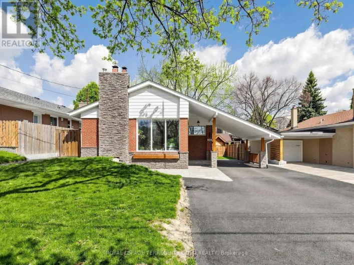 UPPER - 14 HEDGES BOULEVARD, Toronto
