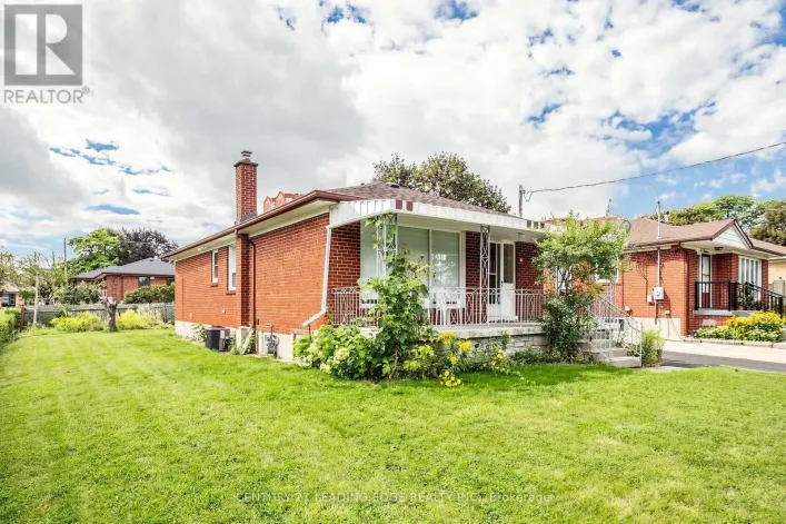 UPPER - 15 MARETTA AVENUE, Toronto