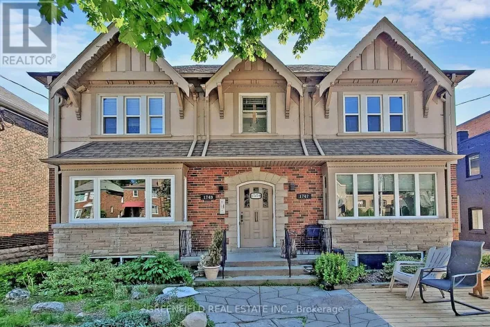 UPPER - 1747 BAYVIEW AVENUE, Toronto