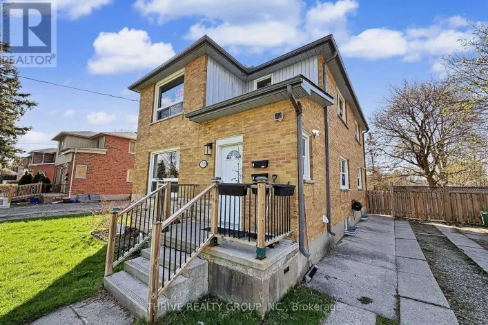 UPPER - 1769 WAVELL STREET, London East
