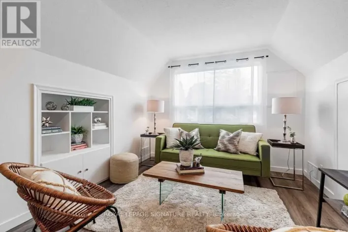 UPPER - 179 CLONMORE DRIVE, Toronto