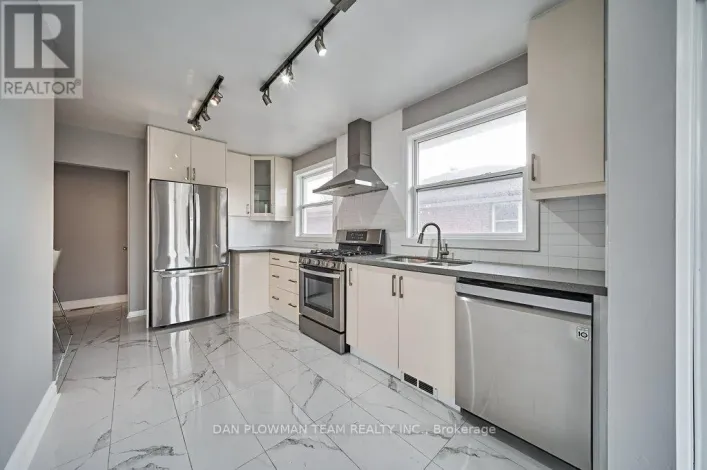UPPER - 181 WAVERLY STREET S, Oshawa