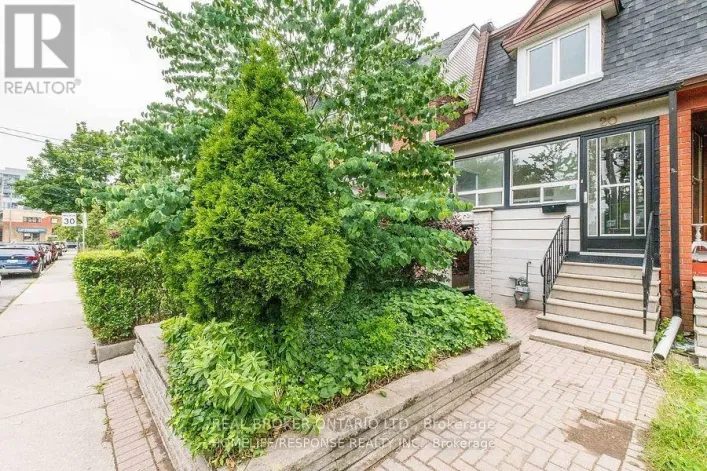 UPPER - 20 GOLDEN AVENUE, Toronto