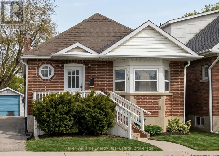 UPPER - 201 CELINA STREET, Oshawa
