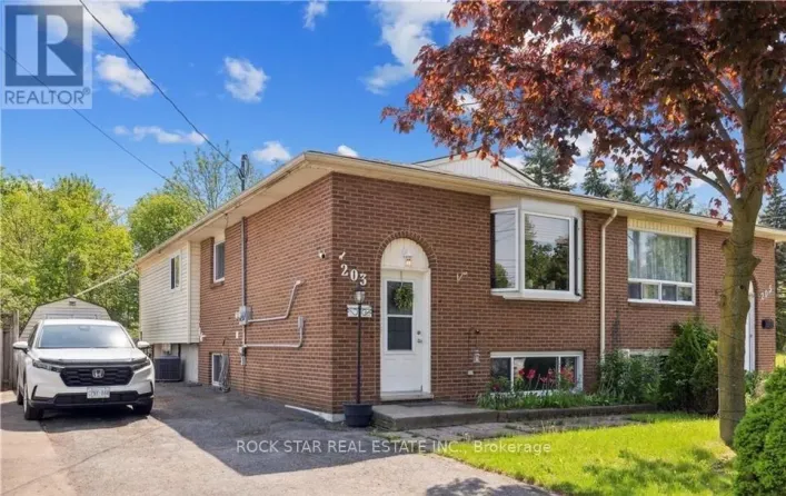 UPPER - 203 COMMERCIAL STREET, Welland