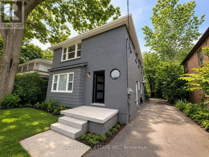 UPPER - 206 BARRY PLACE, London North