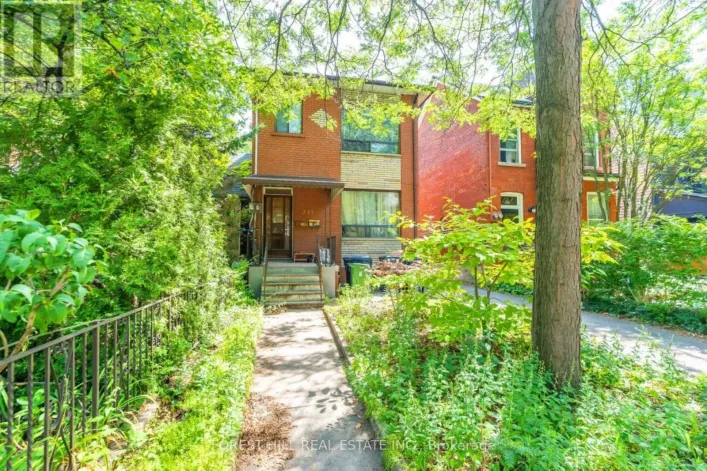 UPPER - 211 BRUNSWICK AVENUE, Toronto