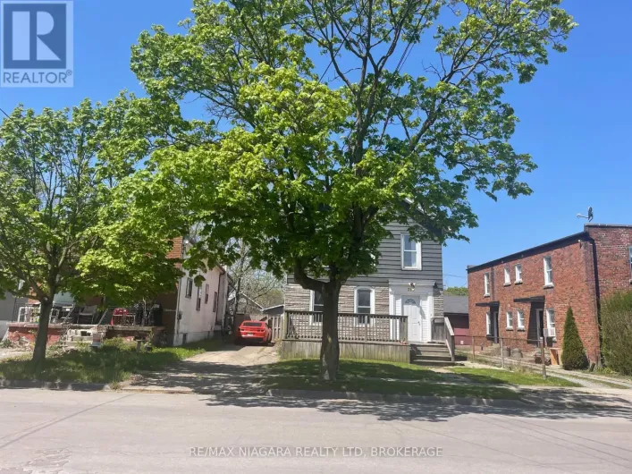 UPPER - 215 MCALPINE AVENUE S, Welland