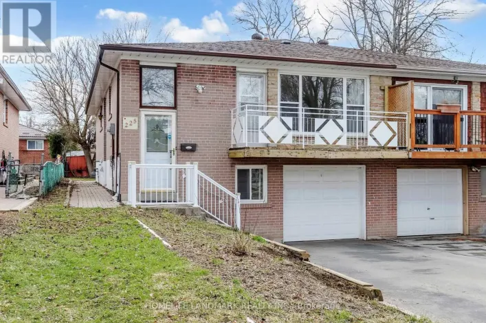 UPPER - 225 PINEWAY BOULEVARD, Toronto