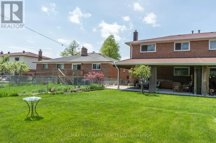 UPPER - 243 APACHE TRAIL, Toronto