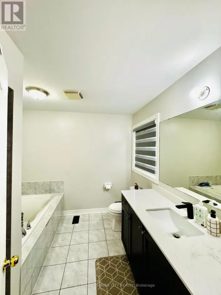 UPPER - 25 WINDFLOWER ROAD, Brampton