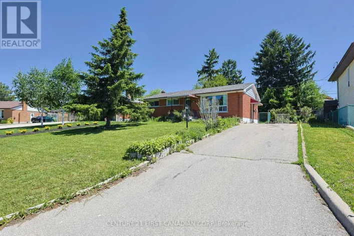 UPPER - 268 BURLINGTON CRESCENT, London South