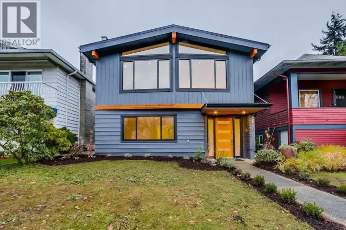 UPPER 2680 TRINITY STREET, Vancouver