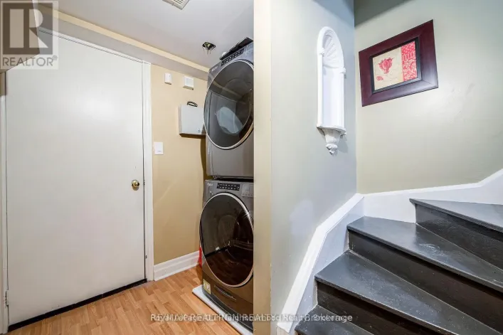 UPPER - 269 TREASURE ROAD E, Vaughan