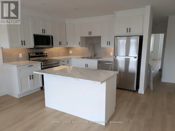 UPPER - 272 LAKESHORE ROAD E, Mississauga