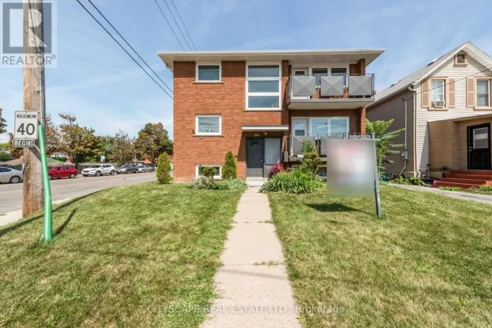 UPPER - 2724 LAKESHORE BOULEVARD W, Toronto