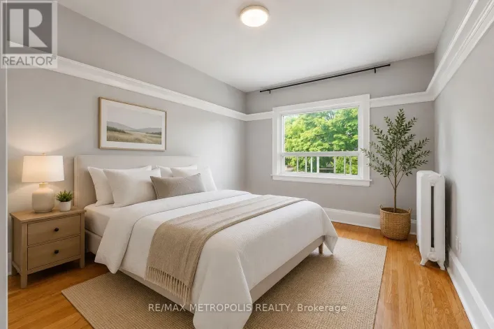 UPPER - 277 GILMOUR AVENUE, Toronto