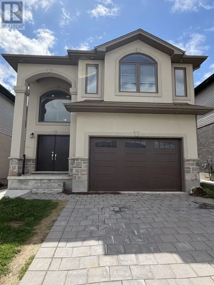 UPPER - 2779 ORIOLE DRIVE, London South