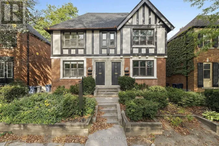 UPPER - 28 STRATHGOWAN AVENUE, Toronto